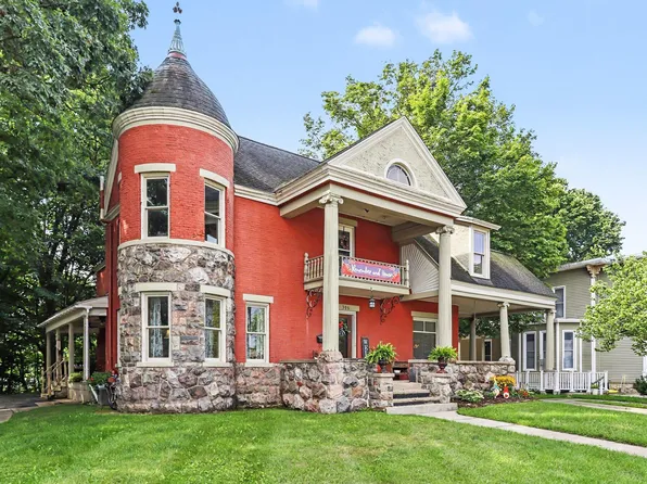 306 W Michigan Ave, Three Rivers, MI 49093