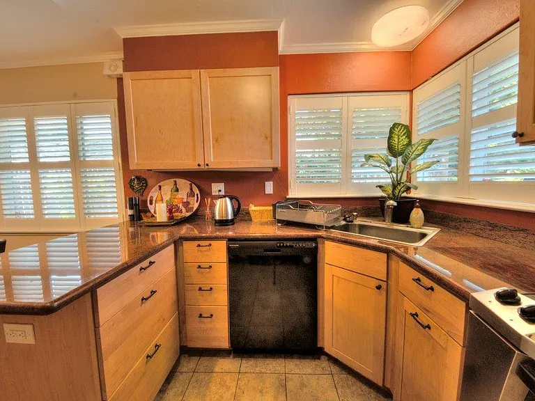 1282 Normandy Way — Photo 9