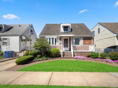 4928 167th Street, Fresh Meadows, NY, 11365