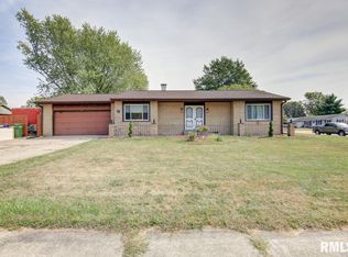 1109 S 23rd St, Clinton, IA 52732