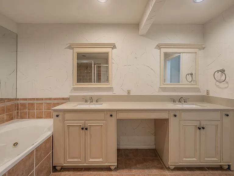 3704 Hulen Park Dr — Photo 37