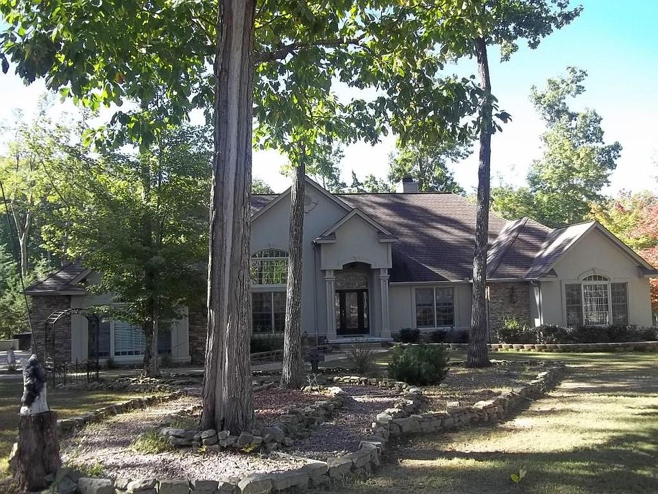1st image of 105 Hanning Dr