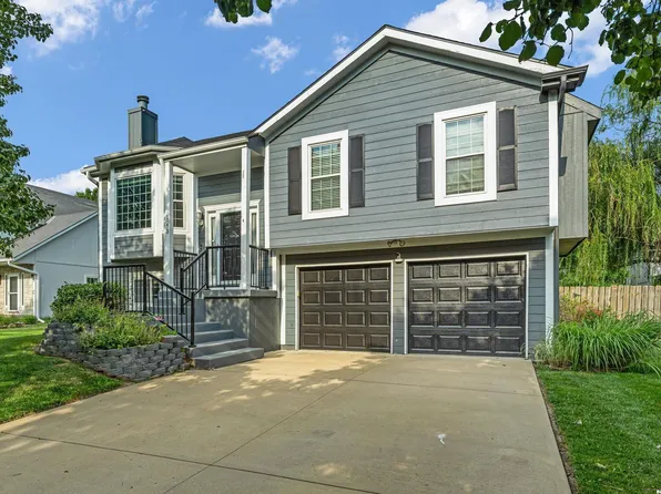 1073 N Logan St, Olathe, KS 66061