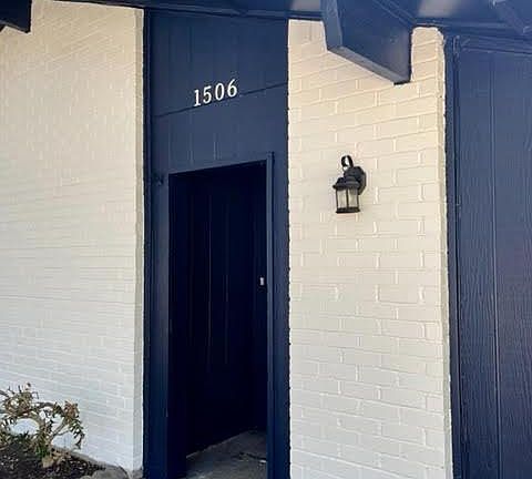 4th image of 1506 Deepwood Dr