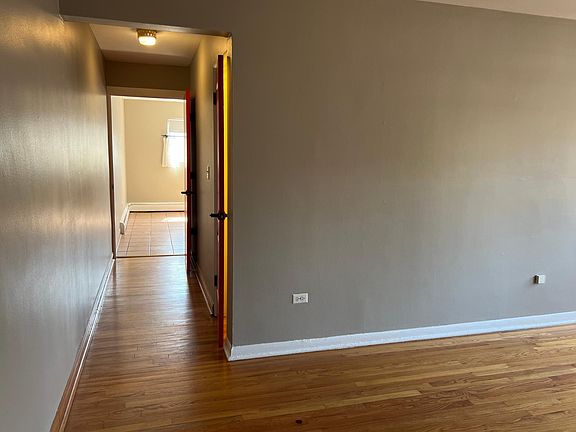 4th image of 1657 W Farwell Ave APT 3C