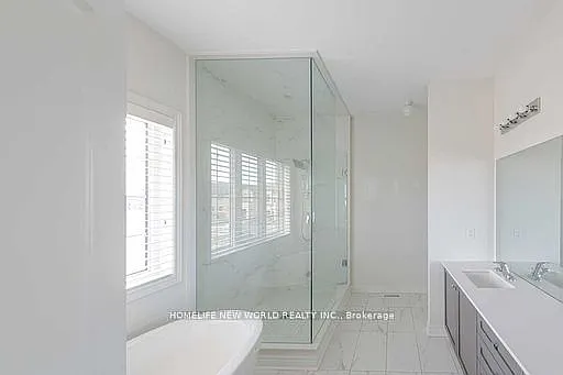 77 Brookfam St — Photo 21