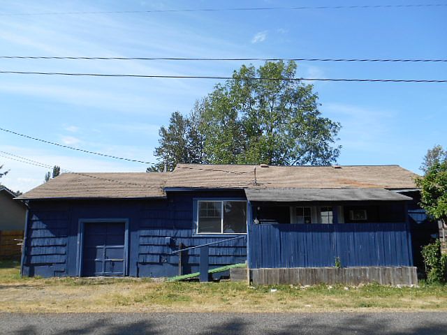 1st image of 205 2nd Ave N