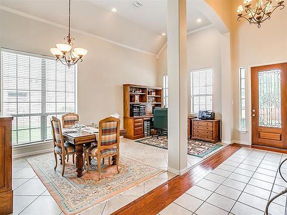 5th image of 8009 Creek View Dr
