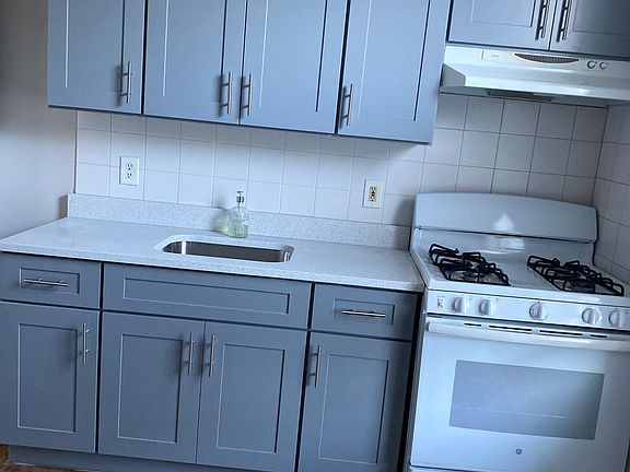 5th image of 110 Grand Blvd APT 1