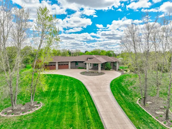 12639 20th St N, West Lakeland, MN 55082