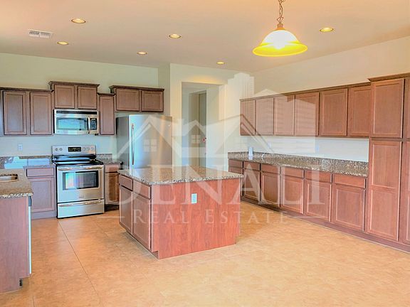 3rd image of 3836 S Whitman Ave