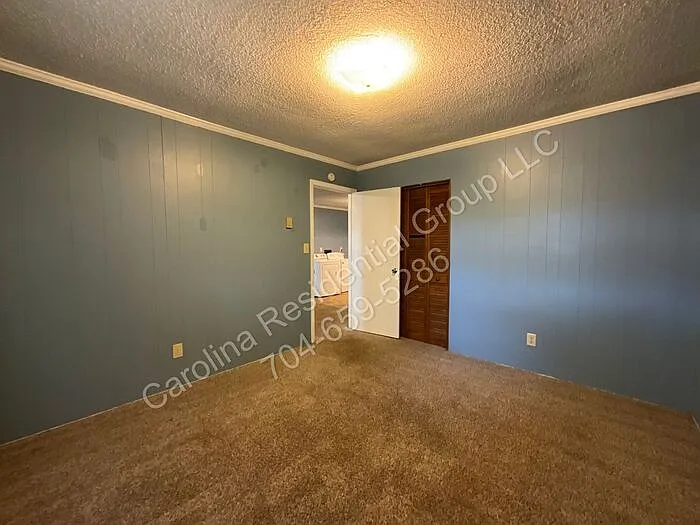 1380 Fairley Ave #B — Photo 12
