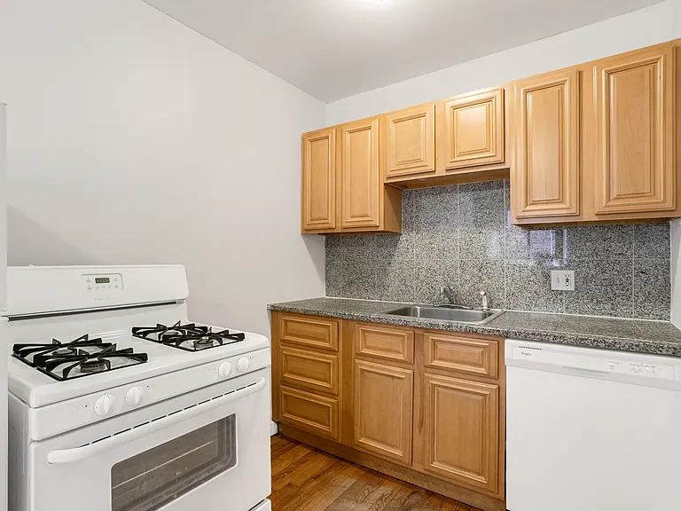 2085 S Josephine St — Photo 48