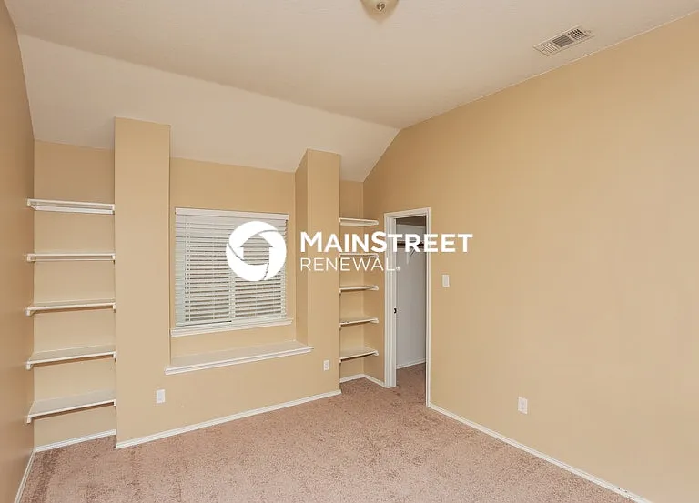 749 Mulberry Ln — Photo 10