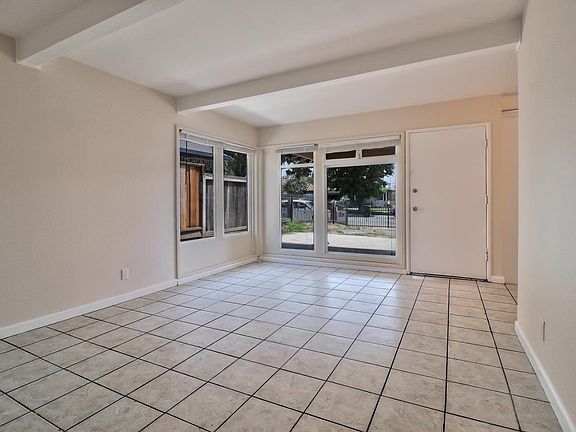 5th image of 10278 Murtha Dr