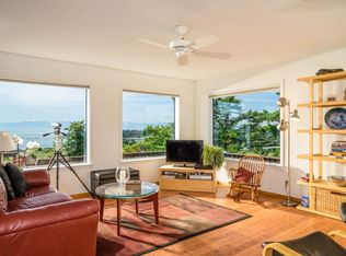 245 Paradise Rd, Lopez Island, WA 98261