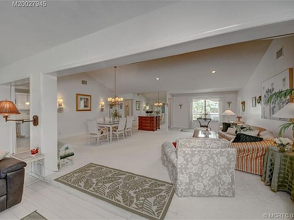 4th image of 1542 SW Troon Cir