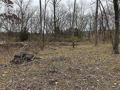 2nd image of Ledgewood Dr