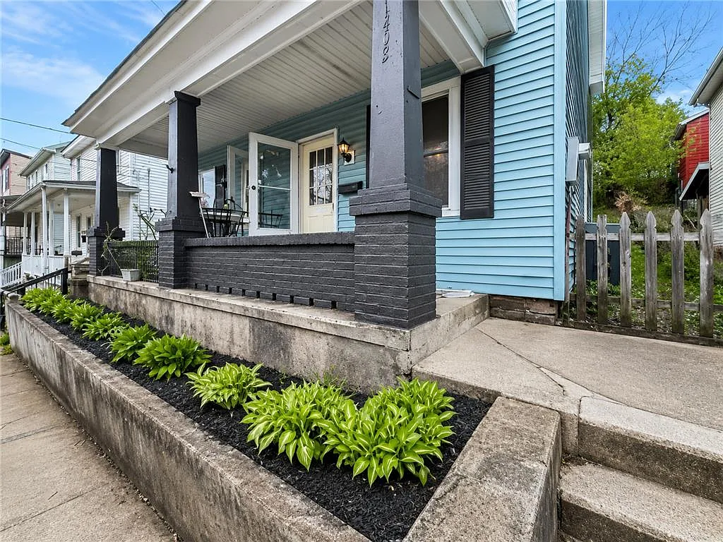 2 bed, 1.0 bath, 780 sqft, $1,325 — Photo 3