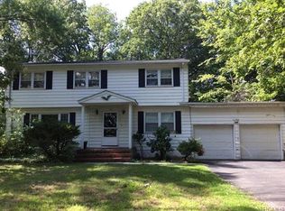 166 Grandview Ave, Monsey, NY 10952