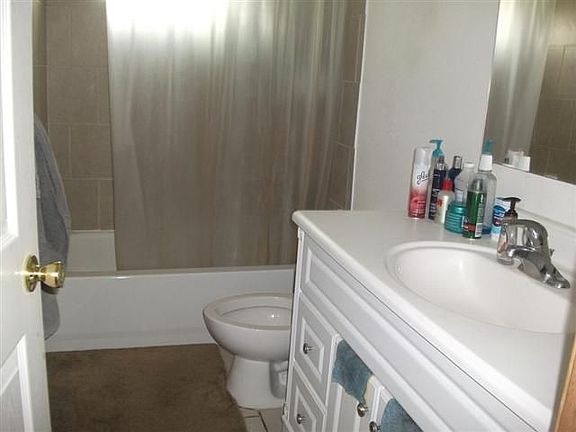 5th image of 8712 E Alki Ave