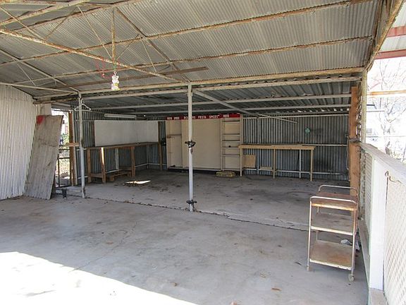 4th image of 1306 Glasscock Ave