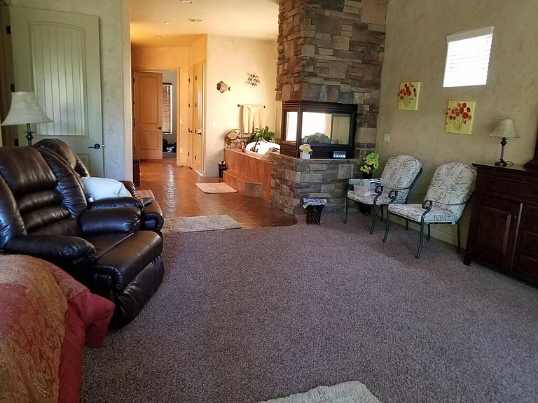156 S Crest Line Dr — Photo 9