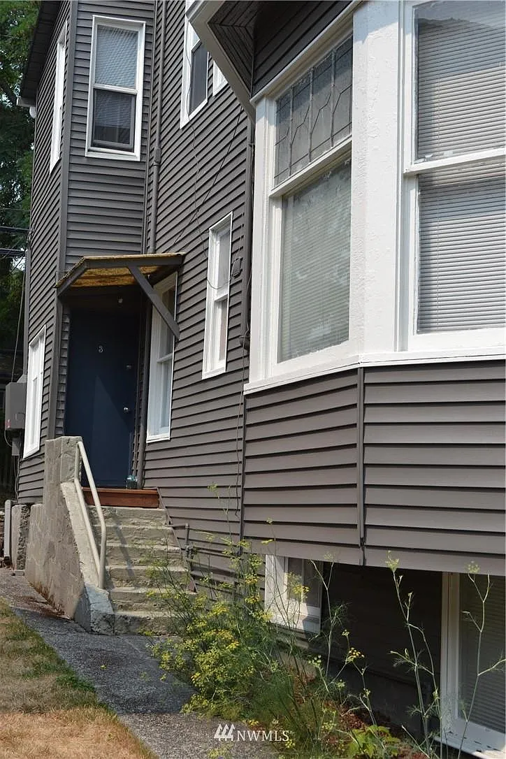 Studio, 350 sqft, $750 — Photo 2
