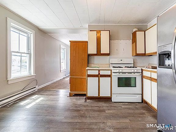 5th image of 71 Blackhall Street