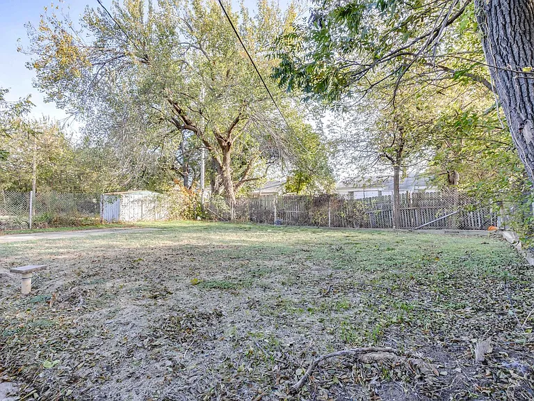 506 E Curtis Dr — Photo 25