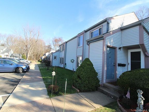 2nd image of 3 Candlewood Dr Unit 3