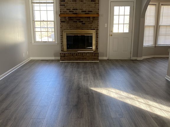 2nd image of 289 Northwood Ter
