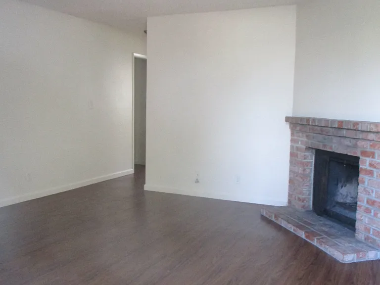 2114 Thomas Ave #2 — Photo 3