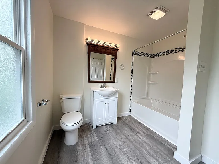 10 Exeter St #2 — Photo 20