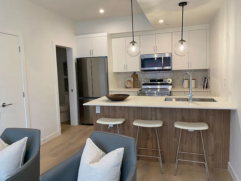 205 9a St NE — Photo 16