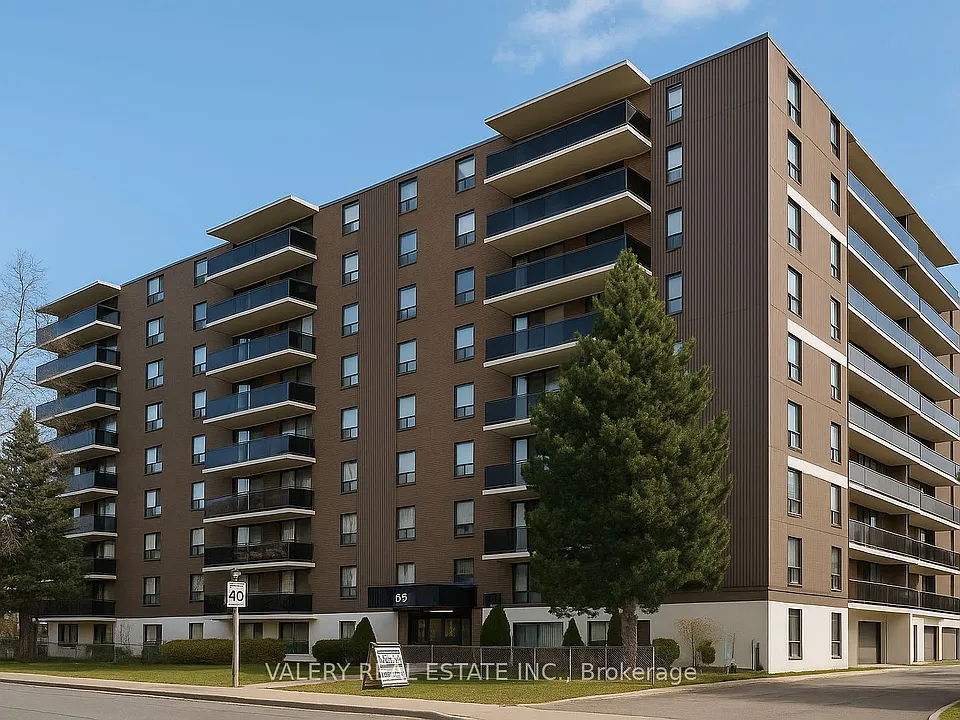35 Confederation Dr #208