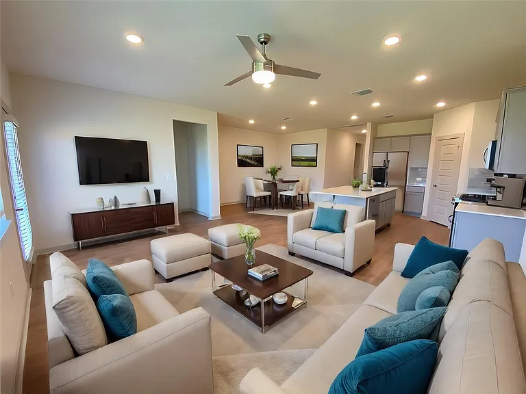 2205 Sisterdale Ln — Photo 6