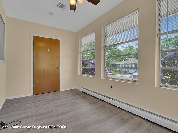 5th image of 2073 Hovsons Boulevard