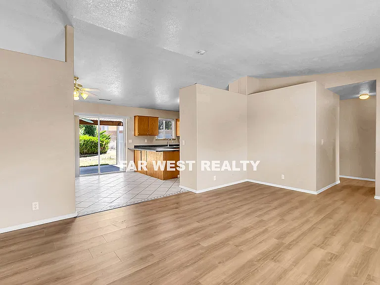 5725 N Pawnee Dr — Photo 6