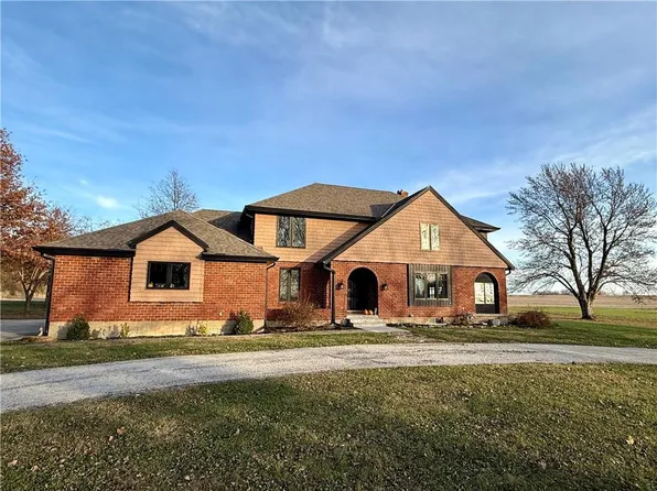 12470 Lipper Ave, Higginsville, MO 64037