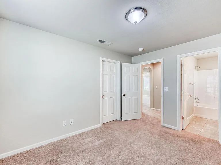 1304 Royalty Way — Photo 19