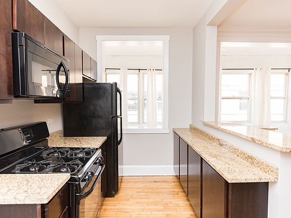 5th image of 1832-42 N Humboldt Blvd APT 2B