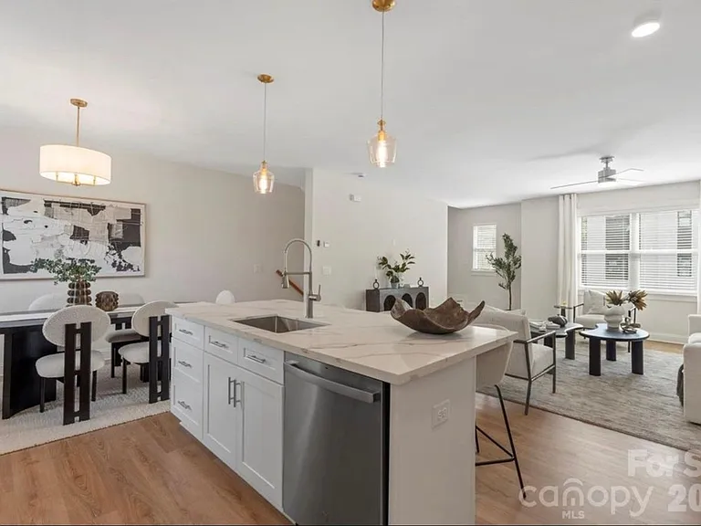 1105 Wonder Way — Photo 12