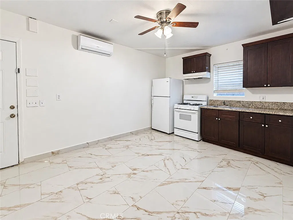 1 bed, 490 sqft, $1,745 — Photo 2