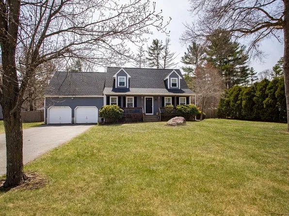 109 Terrianne Dr, Taunton, MA 02780