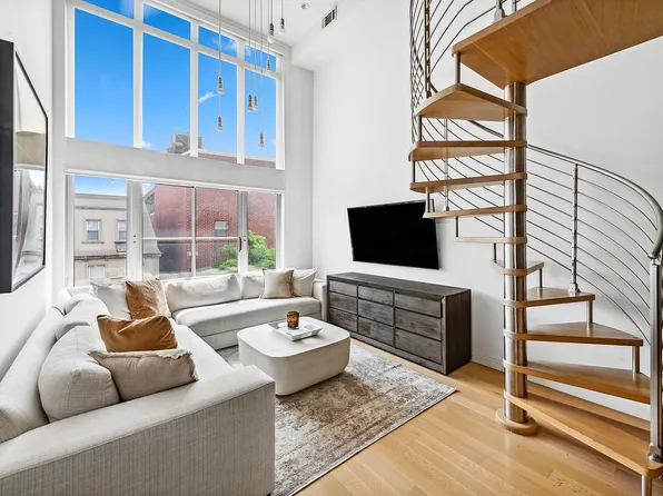 275 Manhattan Ave APT 3A, Brooklyn, NY 11211