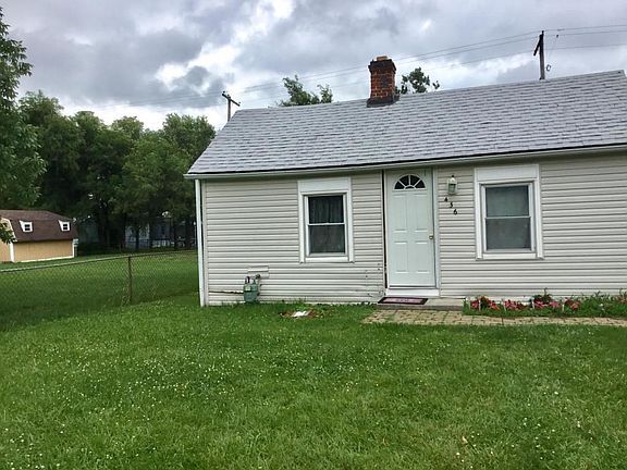 2nd image of 436 Woodlawn Ave