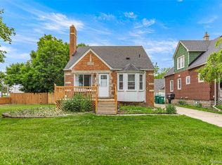 29046 Krauter St, Garden City, MI 48135