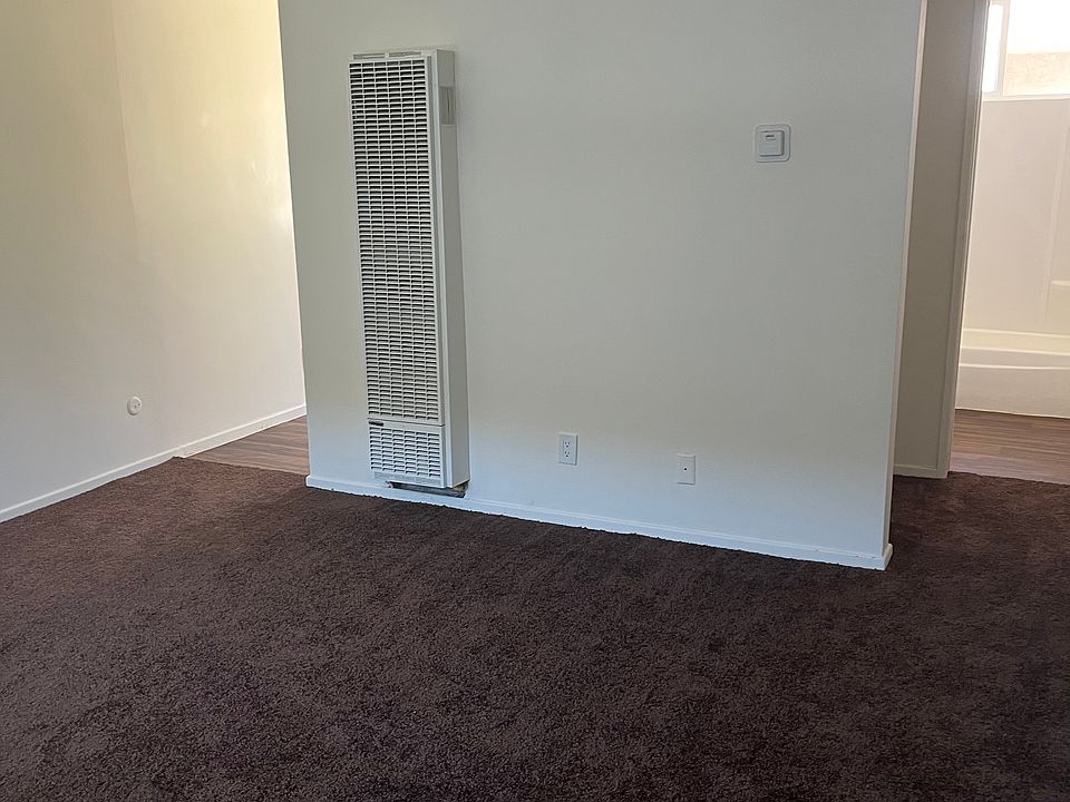 2nd image of 132 E 120th St #13