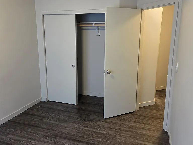 213 Merrick Ave — Photo 16